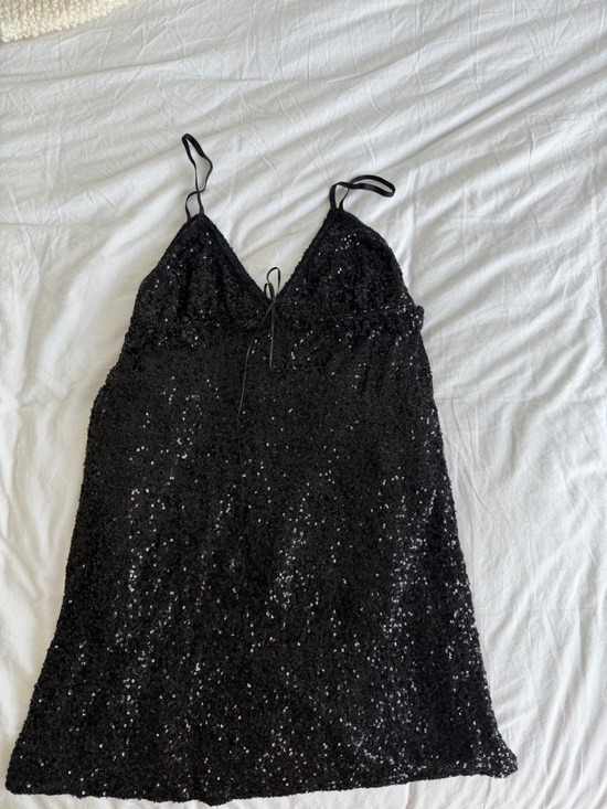 Honey Dresses & Skirts - Honey babydoll Black Sequin Spaghetti Strap Dress